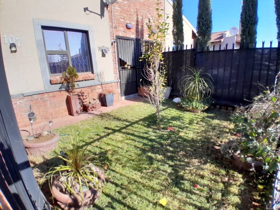 To Let 2 Bedroom Property for Rent in Kathu Northern Cape